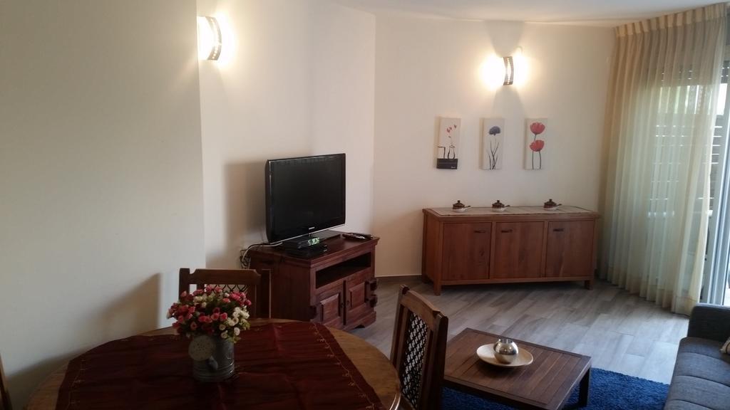 Michelle Suites Herzelia Pituach Екстериор снимка