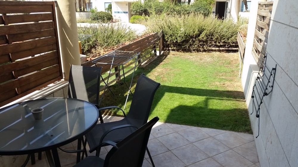 Michelle Suites Herzelia Pituach Екстериор снимка